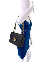 Chanel Vintage Caviar Jumbo Flap Bag 1995 Black Classic 24k GHW THW