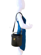 Chanel Vintage Lambskin Chevron Round Vanity Case Bag 24k GHW TT1