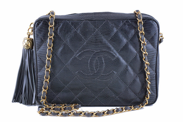 Pristine Chanel Vintage Lizard Gray Classic Quilted Camera Case Bag, Rare Condition - Boutique Patina