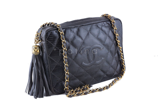 Pristine Chanel Vintage Lizard Gray Classic Quilted Camera Case Bag, Rare Condition - Boutique Patina