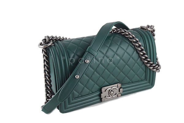 NEW 15B Chanel Emerald Green Le Boy Classic Flap, Medium Lambskin Bag - Boutique Patina
