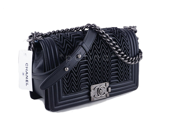 NWT Chanel Black 3D Pleated Le Boy Classic Flap, Medium Lambskin Bag - Boutique Patina