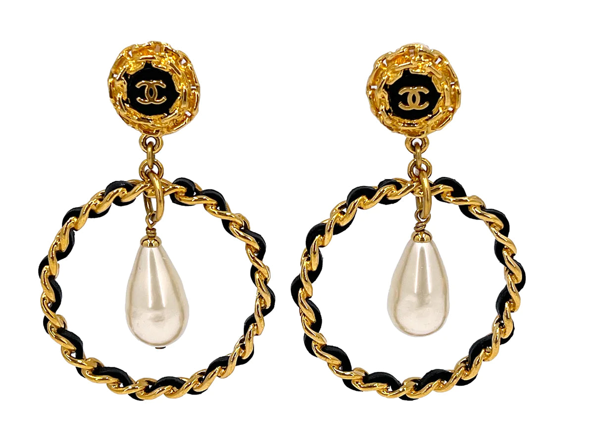 CHANEL - Vintage '28' Gripoix And Faux Pearl Clover Drop - Gold-tone  Earrings, CHANEL