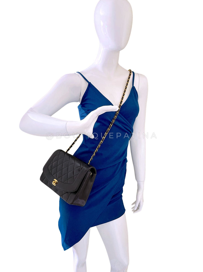 Chanel 1995 Vintage Black Lambskin Medium Diana Flap Bag 24k GHW F1D