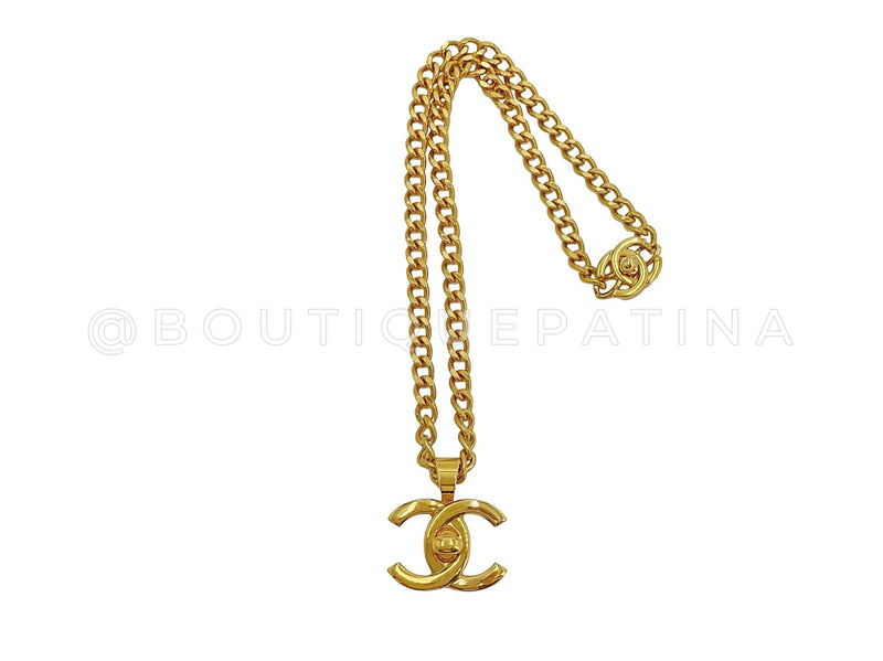 CHANEL Chain Link CC Turn Lock Choker Necklace Gold 440233 | FASHIONPHILE