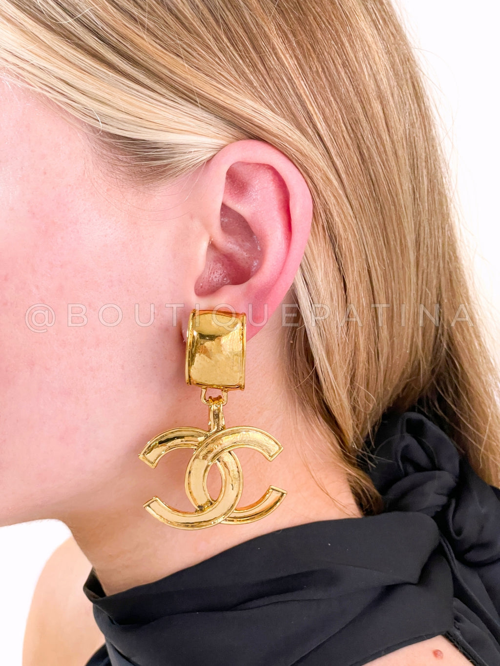 CHANEL Crystal CC Large Stud Earrings Gold 1283265
