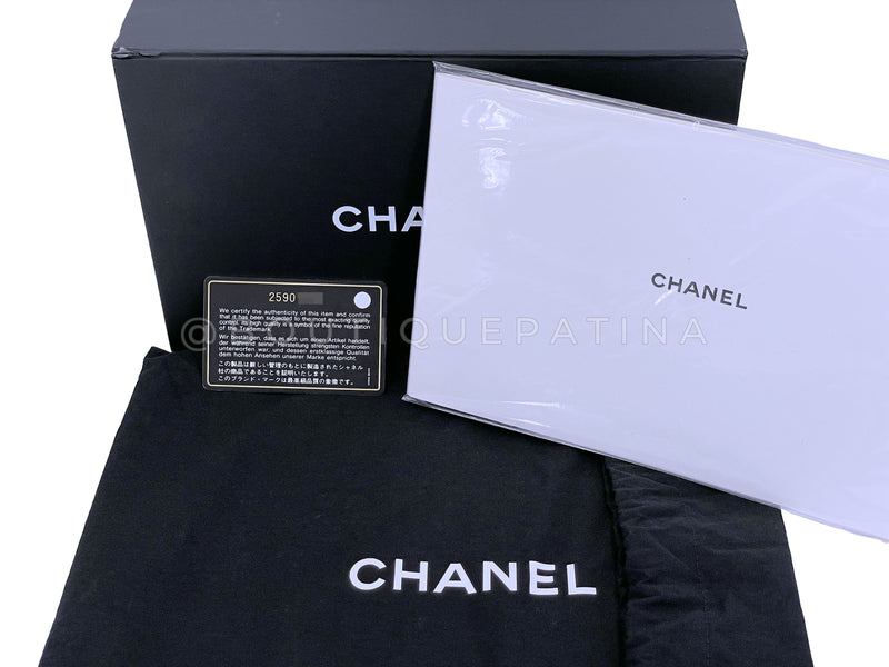 Battle of the Bags: Chanel Flap vs. Chanel Boy