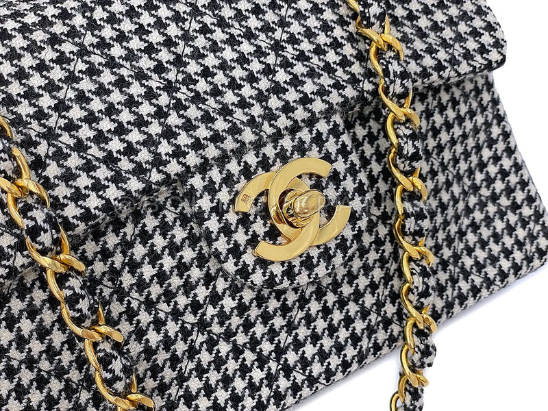 Rare Chanel 1991 Houndstooth Micro-Tweed Square Mini Flap Bag 24k GHW