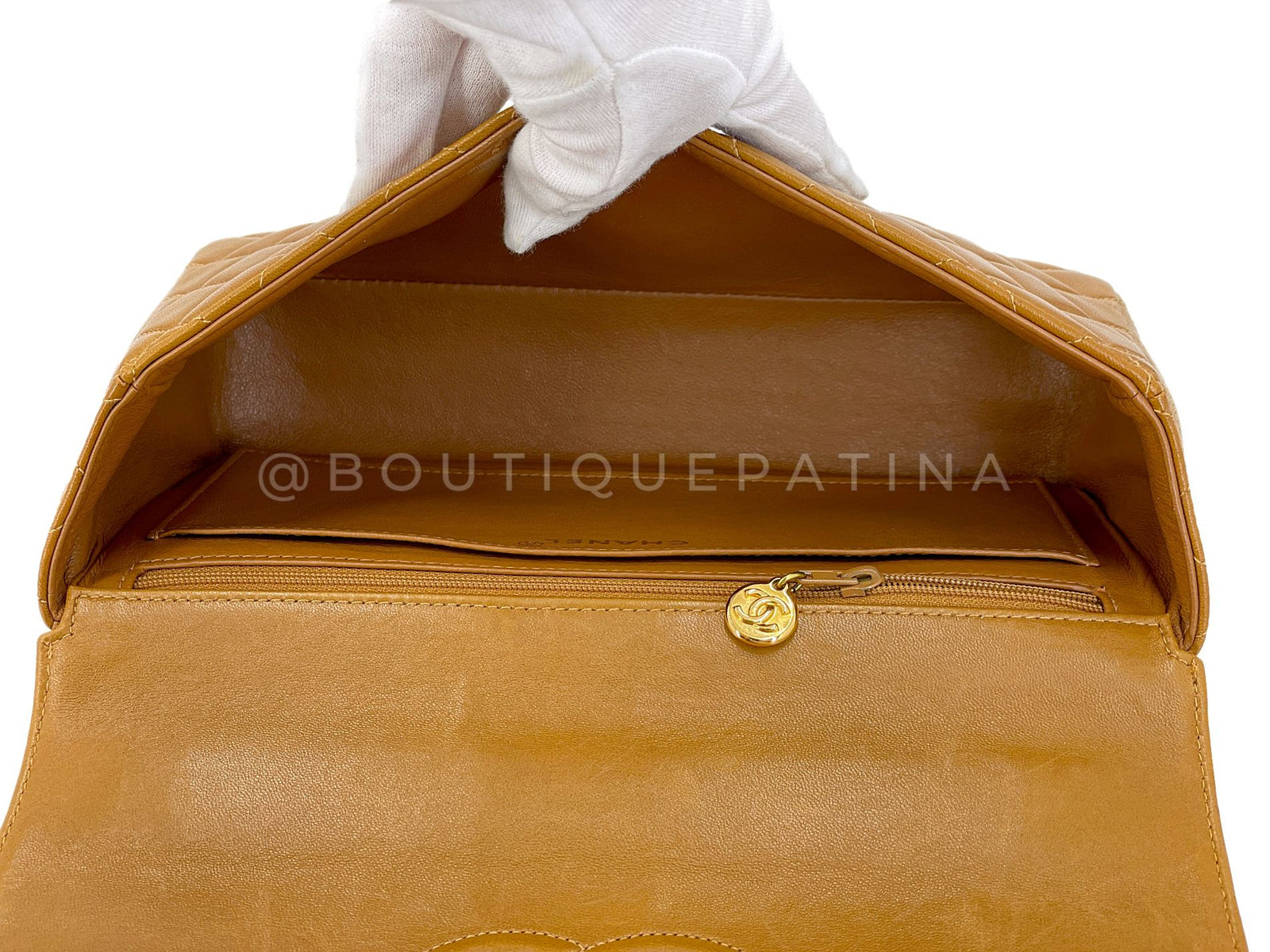 ヴィンテージCHANEL新品ツーピース Chanel 1989-1991 Tall Classic Double Flap Medium Camel Lambskin