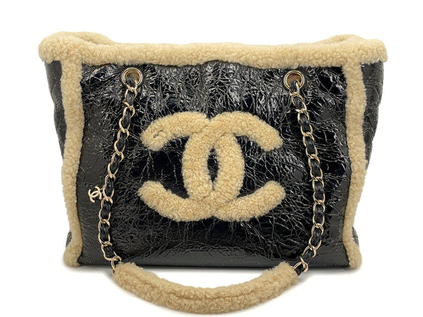 Chanel 2019 Black Shearling Shopper Tote Bag Distressed 2QI