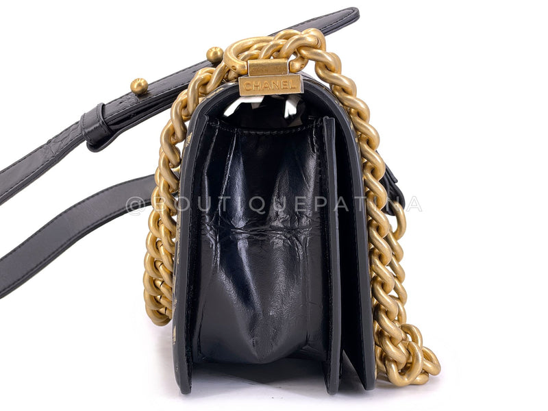 Chanel 19A Egypt Black Crocodile Print Graffiti Boy Bag Small GHW Paris-New York 509