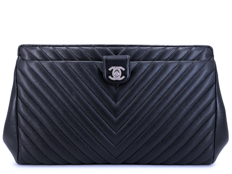 Chanel 13in Black Chevron Caviar Jumbo Clutch Bag SHW F0Q