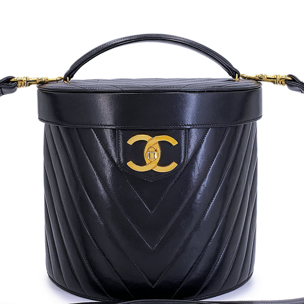 超レア貴重品　CHANEL ヴィンテージ　カクテルbag Chanel Vintage Lambskin Chevron Round Vanity Case Bag 24k GHW TT1