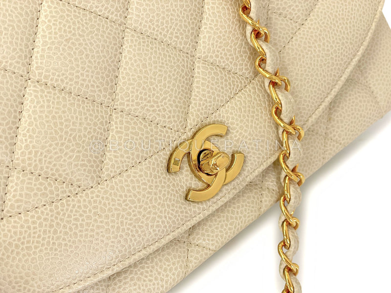 Chanel 1994 Vintage Pale Beige Caviar Medium Diana Flap Bag 24k GHW XI2