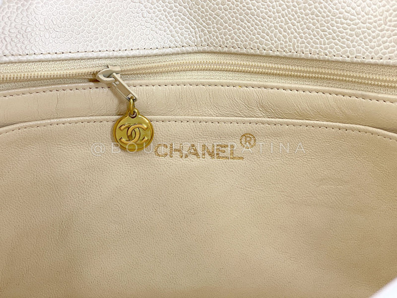 Chanel 1994 Vintage Pale Beige Caviar Medium Diana Flap Bag 24k GHW XI2