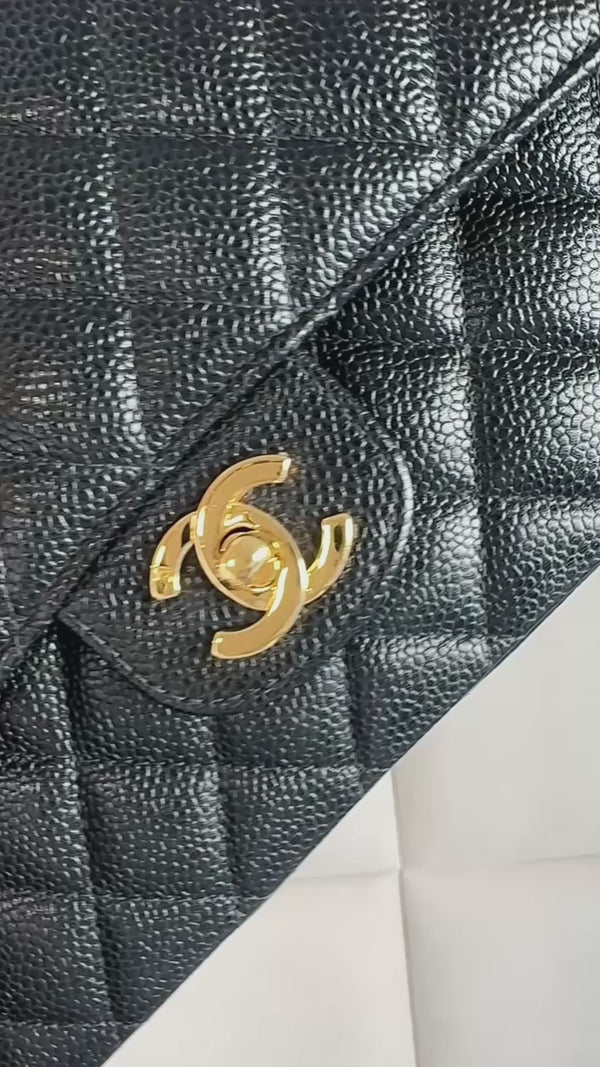 Chanel 1999 Vintage Black Caviar Medium Classic Double Flap Bag 24k GHW D3R