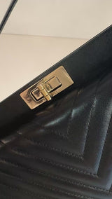Chanel 18K Black Lambskin Chevron Crossbody Hard Clutch Bag GHW 7ZB