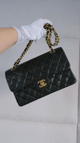 Chanel 2001 Vintage Black Caviar Small Classic Double Flap Bag 24k GHW  9TI