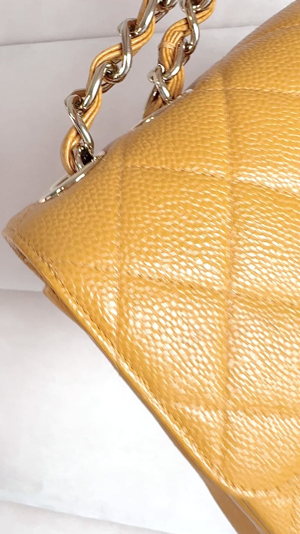 Chanel Beige Caviar Jumbo Flap Bag 2002 Vintage Classic 24k GHW JP8