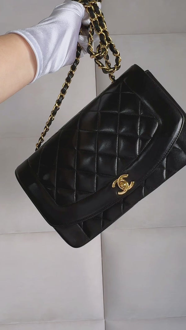 Chanel 1995 Vintage Black Lambskin Medium Diana Flap Bag 24k GHW F1D