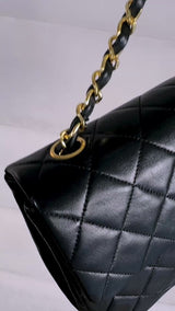 Chanel Vintage 1989 Black Mini Flap Bag Classic Lambskin 20cm 24k GHW FEL