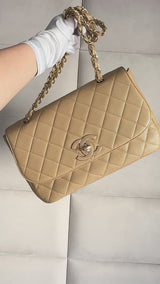 Chanel 2001 Vintage Beige Caviar Jumbo Classic Flap Bag 24k GHW Curved MQV