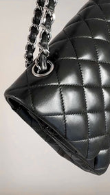 Chanel 2006 Vintage Black Lambskin Medium Classic Double Flap Bag SHW 2LS