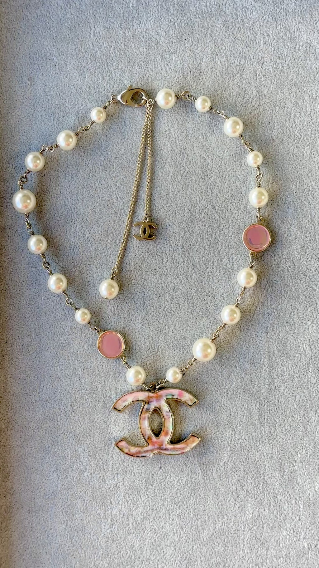 vintage chanel pearls