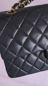Chanel 2000 Vintage Black Medium Classic Double Flap Bag 24k GHW Lambskin 0O3