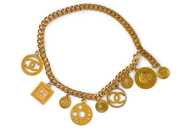 MINT. Vintage CHANEL flat golden chain belt with CC motif charms