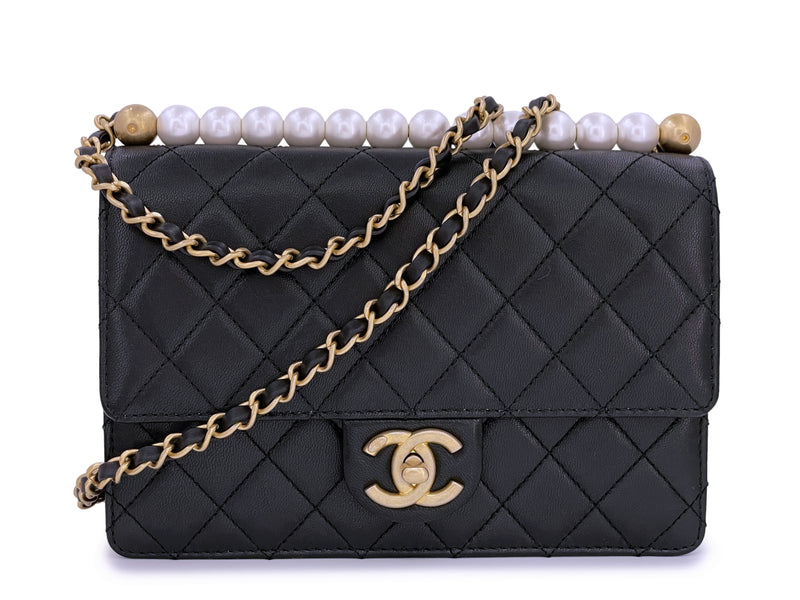 Pristine Chanel 19S Black Lambskin Chic Pearls Flap Bag GHW – Boutique  Patina