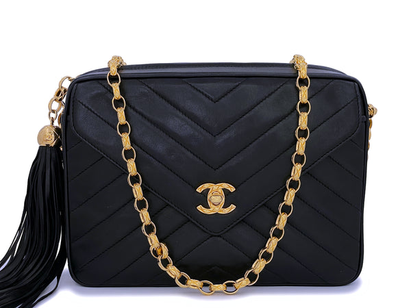 Pristine Chanel 1992 Vintage Black Envelope Chevron Camera Case Bag 24k GHW - Boutique Patina