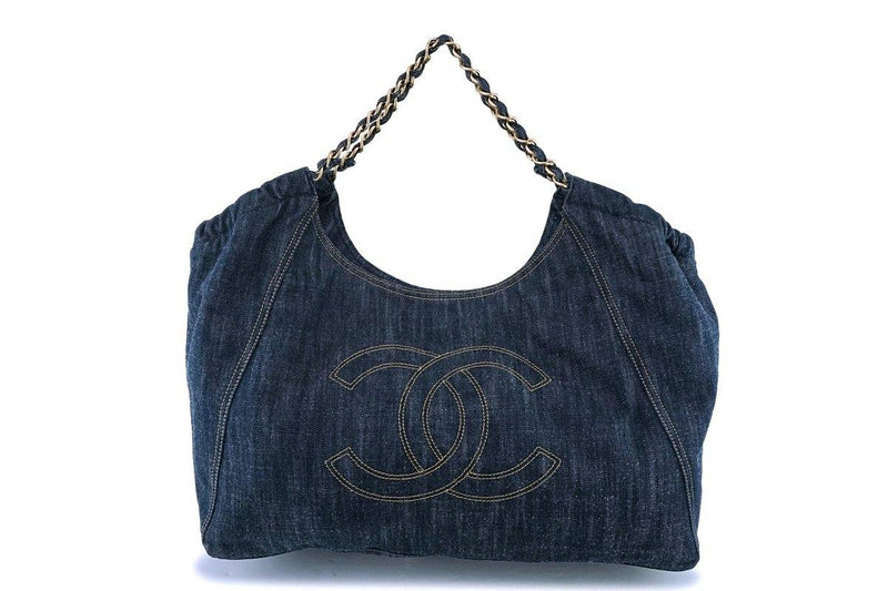 Chanel Blue CC Denim Tote Bag Navy blue Cloth ref.1058364 - Joli Closet