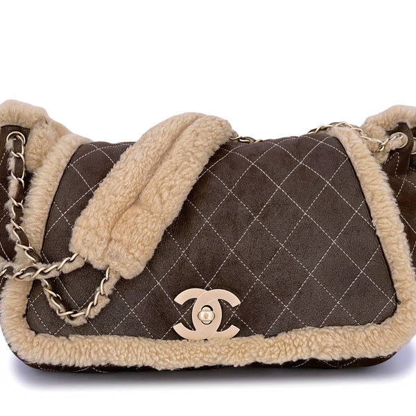 Chanel Vintage Classic Shearling Jumbo CC Flap Bag – Boutique