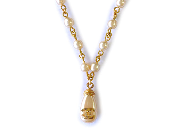 Chanel Vintage 94A Pearl Drop Long Necklace - Boutique Patina