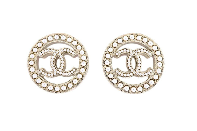 NIB Chanel 19K Pearl Crystal Gold Stud Earrings AB2434 – Boutique Patina