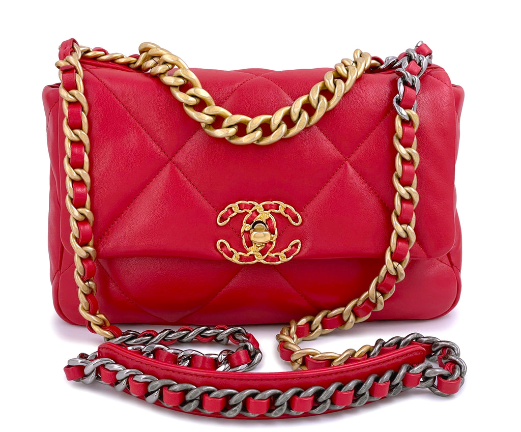 Chanel 19 handbag Chanel Red in Cotton - 37468413