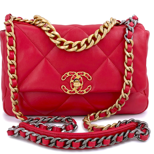 Pristine Chanel 19 Caramel Beige Small-Medium Flap Bag – Boutique Patina