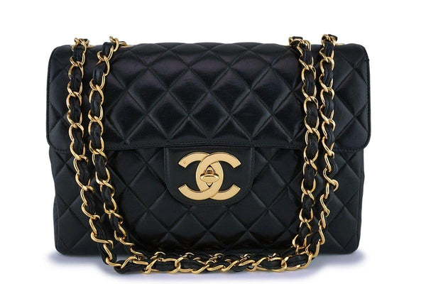 CHANEL Medium Classic Double Flap Bag in 15C Pearly Blue Caviar 