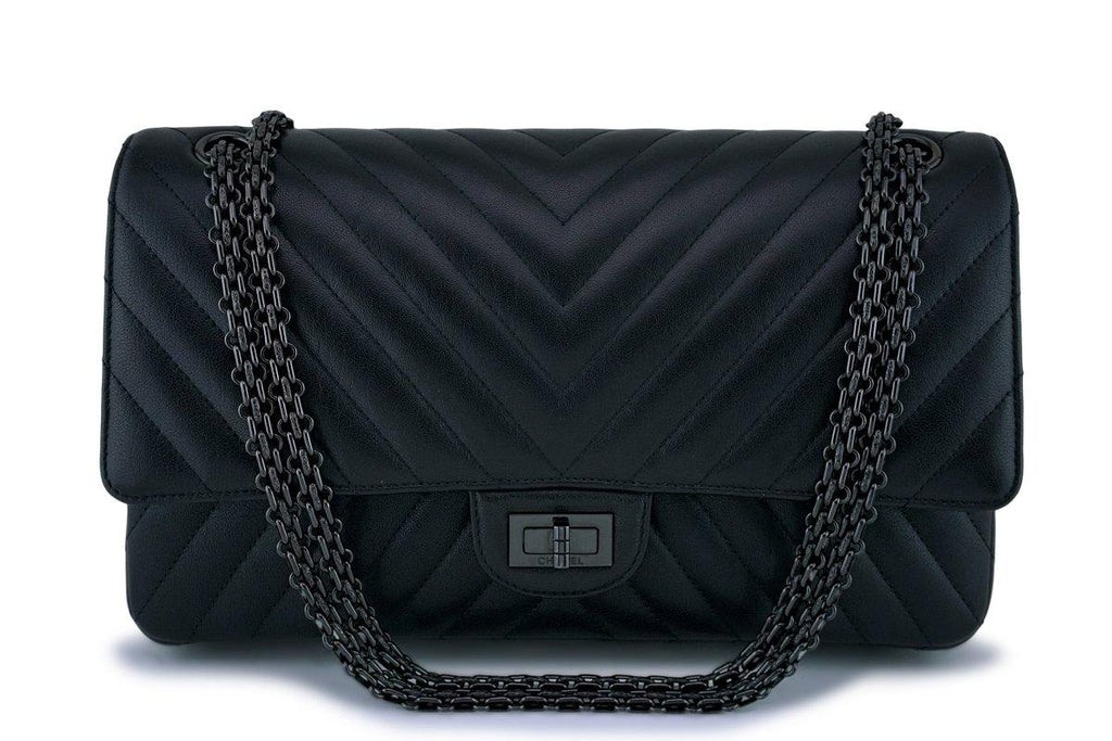 Pre-owned Chanel Lucky Charms Reissue 2.55 Flap Bag Black Aged Calfski –  Madison Avenue Couture