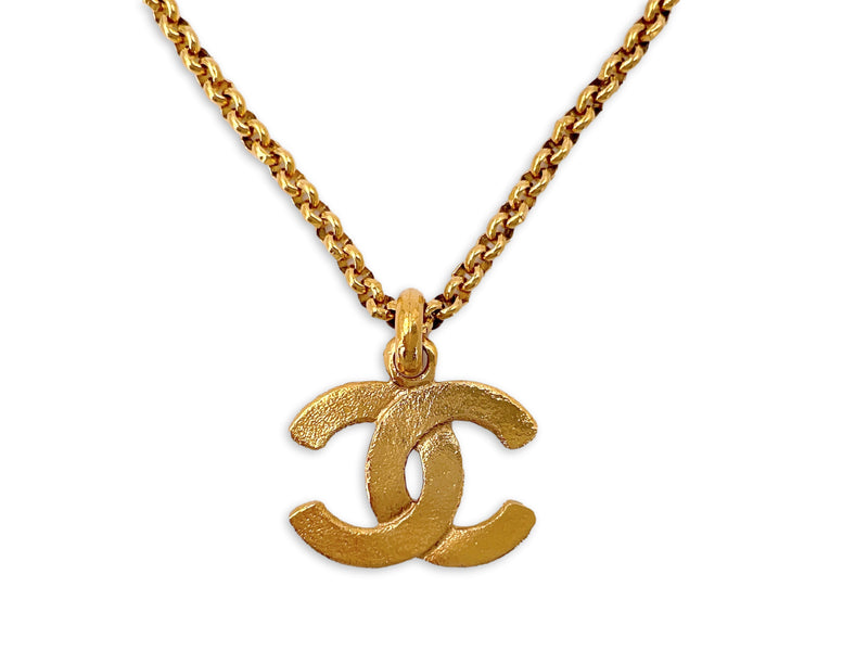 Chanel Collection 29 1992 Hammered/Brushed Gold CC Necklace – Boutique  Patina