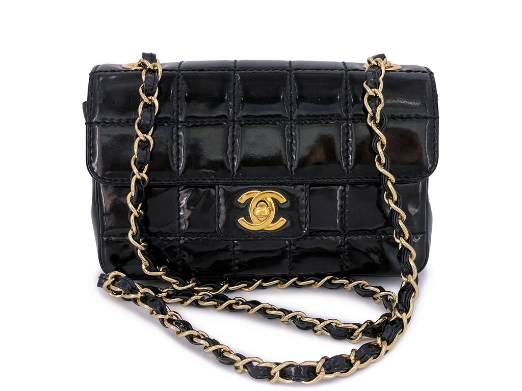 Chanel Blush Lambskin Lucky Charms Chain Flap Bag For Sale at 1stDibs