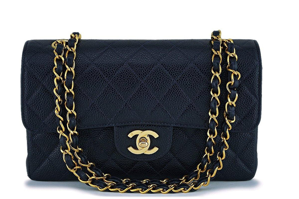 CHANEL Bag Size Guide – FREQUENTLY ASKED QUESTIONS