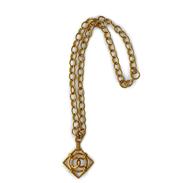 Chanel Collection 29 Vintage CC Logo Long Diamond Square Logo Necklace –  Boutique Patina
