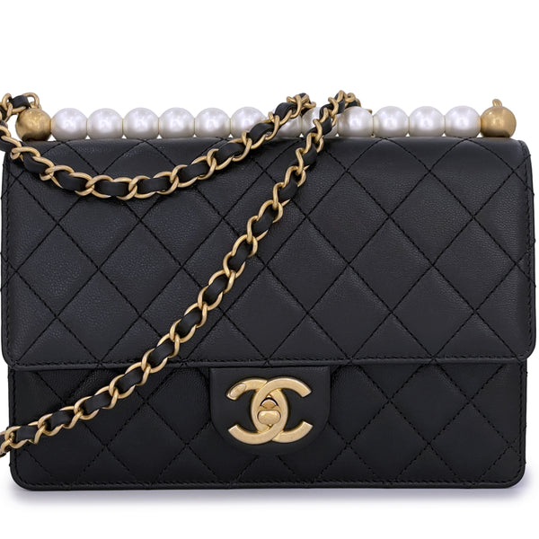 Pristine Chanel Black Goatskin Chic Pearls Quilted Flap Bag GHW – Boutique  Patina