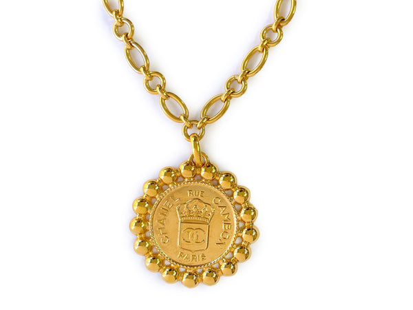 Chanel 1980s Vintage Heraldic Large Medallion Pendant Necklace - Boutique Patina