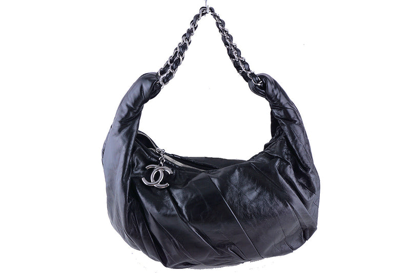 Lot - Black Tweed CHANEL Flap Shoulder Bag with Fringe