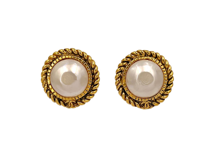 VINTAGE FAUX PEARL CHANEL FRANCE GOLD TONE BUTTON CLIP-ON EARRINGS ~ 1