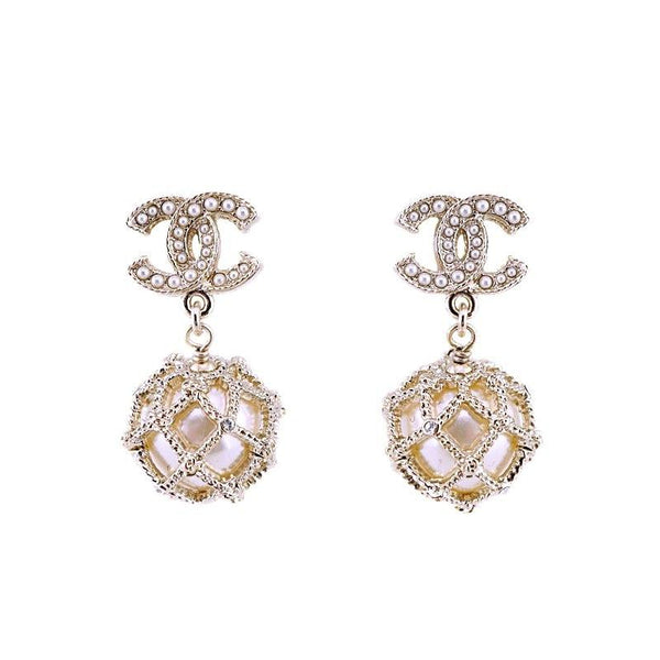 NIB Chanel Pearl Drop Logo Earrings GHW – Boutique Patina