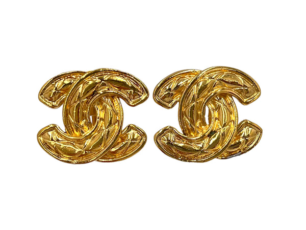 Chanel 1980s Vintage Quilted Logo Earrings - Boutique Patina